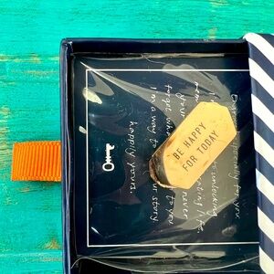 NWT Keep Collective ’Be Happy For Today’ Geo Bar